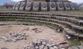 Nepoštovanje memorijalnih spomenika udar na kolektivni identitet Crne Gore