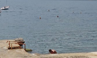 Herceg Novi: Nakon magle, sunčanje i kupanje (FOTO) (VIDEO)