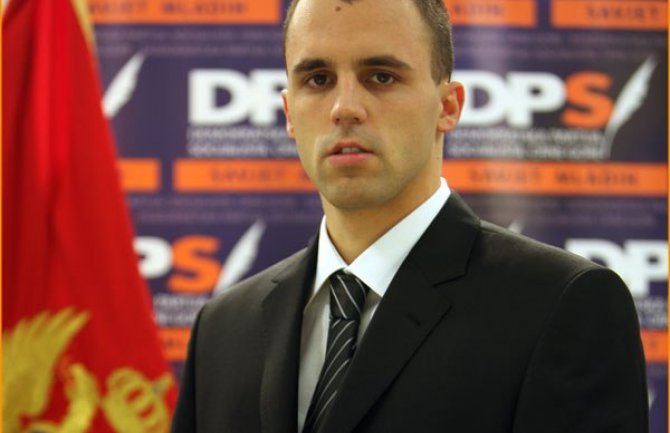 Samo je jedan Đukanović,  neće se roditi niko kao on