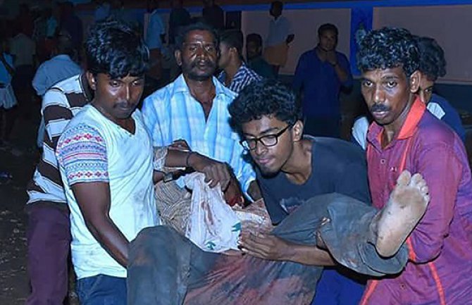 Indija: Vatromet izazavao požar u hramu, preko 100 osoba poginulo