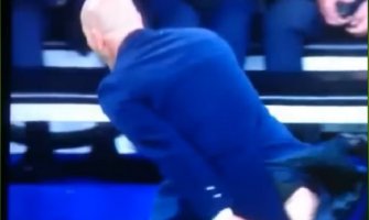 Zidan postao hit na internetu: Pukle mu pantalone poslije Ronaldovog gola (VIDEO)