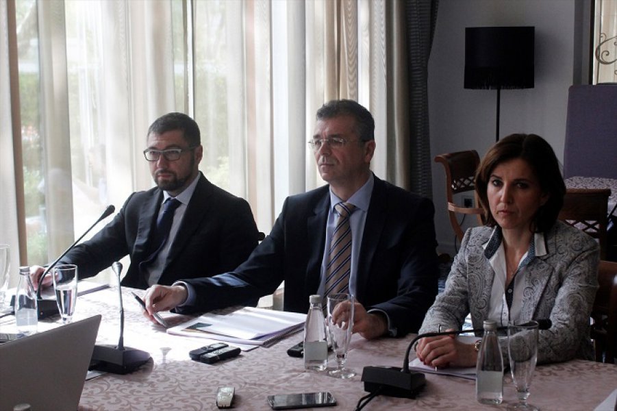 201604132154711557615596Web