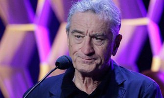 De Niro: Žao mi je što sam povukao film o vakcinaciji