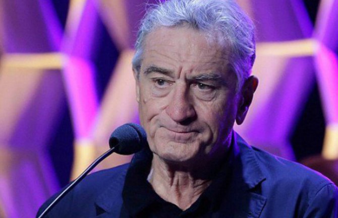 De Niro: Žao mi je što sam povukao film o vakcinaciji