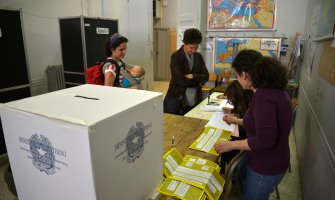 Referendum: 50 miliona birača glasa o sudbini naftnih platformi na moru