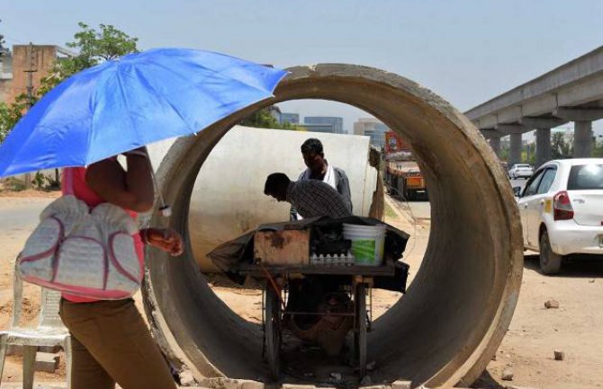 Indija: Zbog visokih temperatura zatvorene škole, preminulo više od 100 osoba