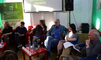 Govori li svaki narod u Crnoj Gori drugim jezikom?