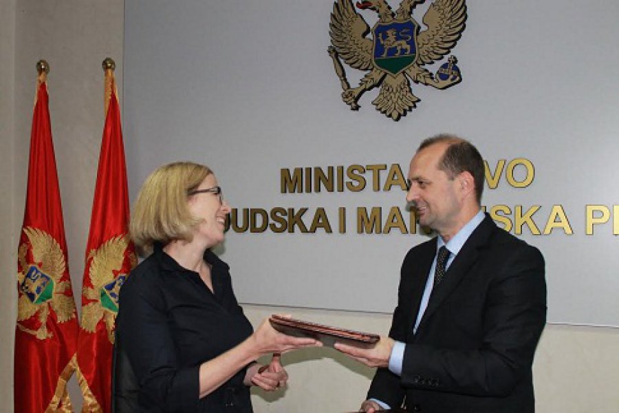 1c1044c302f049548a9be5d054c1bb26