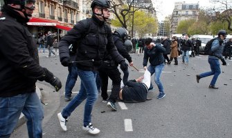 U više gradova u Francuskoj povrijeđena 24 policajca