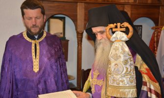 Amfilohije:  Crna Gora se danas svrstava sa Judinim svatovima