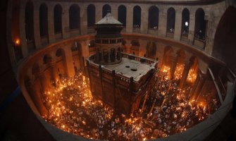 Jerusalum: Hiljade vjernika na paljenju svete vatre