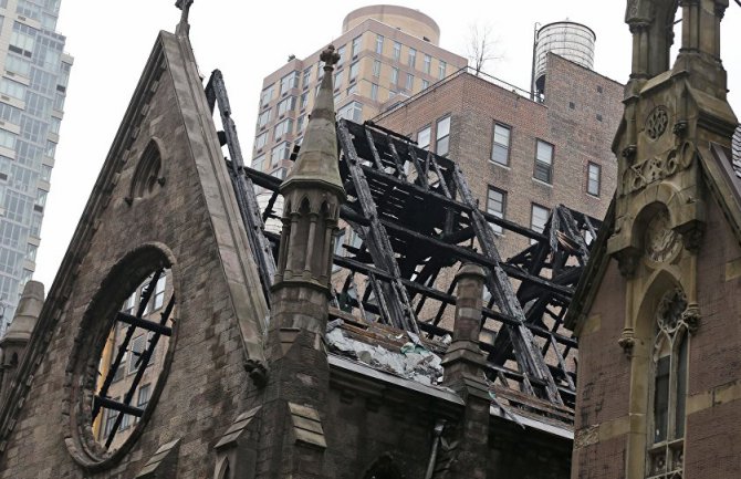 Neugašene svijeće uzrok požara u srpskoj crkvi