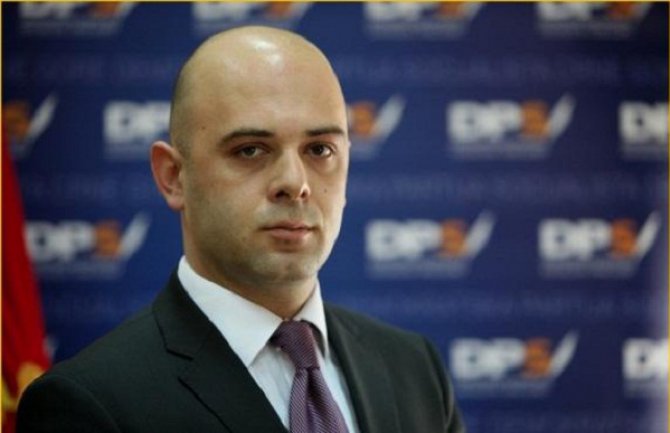 Miljanić: Šta sve Krivokapić radi da se dopadne DF-u?