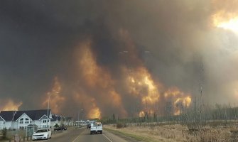 Požar prijeti da preraste u najskuplju prirodnu katastrofu koja je pogodila Kanadu