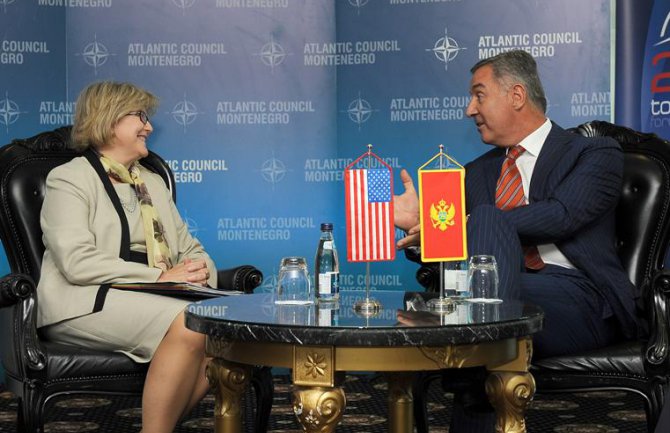 SAD podržavaju pristupanje Crne Gore NATO-u