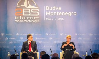 Grabar-Kitarović: Založiću se da Hrvatska što prije ratifikuje protokol Crne Gore i NATO-a