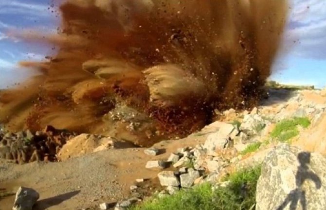 U eksploziji mine poginulo četvoro djece