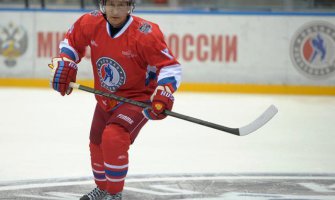Putin na gala meču u hokeju dao jedan gol (FOTO)(VIDEO)