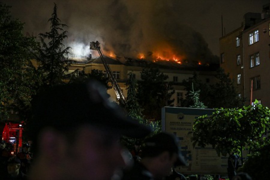 2016051821678697810181218Web