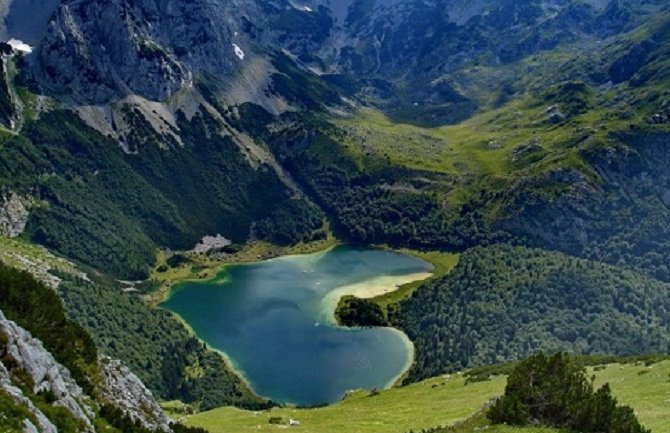 Čak i priroda voli ovu malu, ali veoma raznovrsnu i lijepu zemlju (Foto)