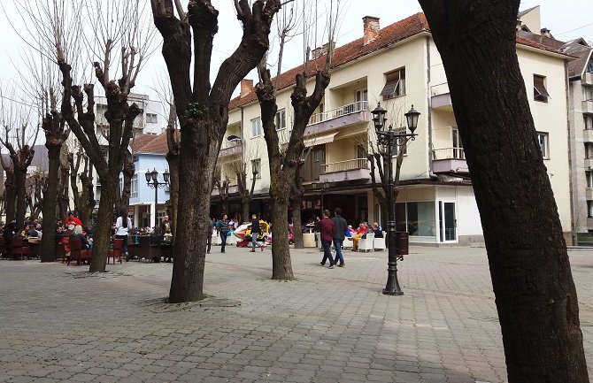 Bijelo Polje: Srdanović tvrdi da je fotografisao kupovinu glasova pa napadnut