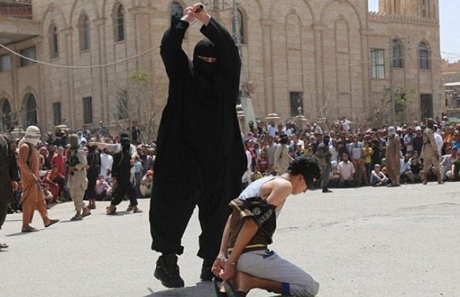 Uhvaće Buldožer, dželat ISIL-a koji je ljudima odsijecao glave 