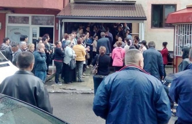 Majke iz Rožaja prekidaju protest, obećano im rješenje problema do kraja nedelje