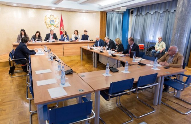 Izjednačava se vanbračna i bračna zajednica