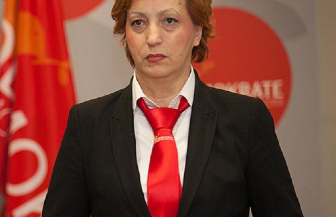 Popović: 13 miliona eura će građani izdvajati za povećanje plata funkcionerima