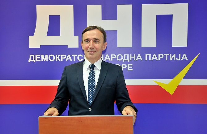 Lakušić:  I sam DPS digao ruke od svog promašenog gradonačelnika 