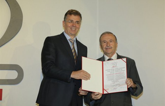 Gvozdenović dobio nagradu za razvoj poslovne saradnje Regiona