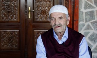  Deda Salih Dacić iz Rožaja posti 70 godina, ni komunisti nisu uspjeli da ga natjeraju da prekine