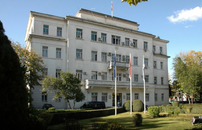 Glavni grad za novorođenčad opredijelio 100.000 €, za prvake 125.000