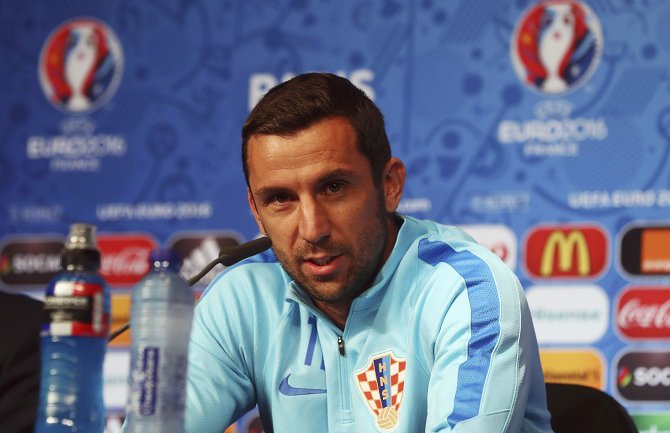 Darijo Srna sahranio oca i priključio saigračima u Francuskoj