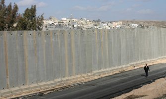 Izrael podiže betonski zid prema Gazi