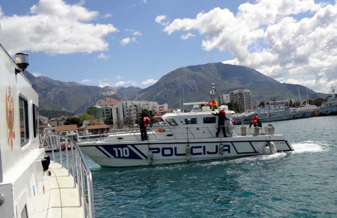 Bar: Spašena dvojica dječaka, morska struja ih odvukla prema otvorenom moru