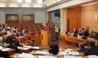 Poslanici završili raspravu o rezoluciji o učlanjenju u NATO