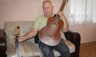 Slijepi muzičar iz Gradiške svira čak 24 instrumenta