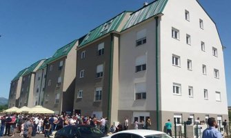 Nikšić: Dodijeljena 62 stana raseljenim porodicama