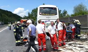 U autobuskoj nesreći 40 povrijeđenih