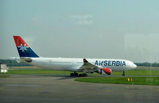 Poslije četvrt vijeka poletio prvi avion Beograd-Njujork