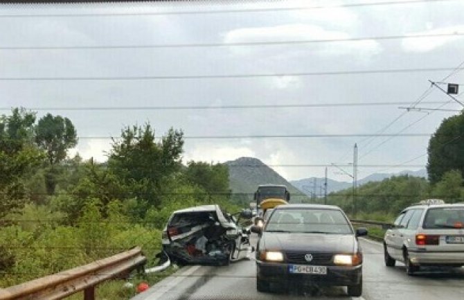 Podgorica-Virpazar: Četiri osobe povrijeđene u udesu