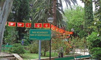 Aćimović ukinula odobrenje za postavljanje tabli 