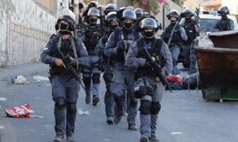 Zapadna obala: Izbodena na smrt u svom krevetu 13 godišnja djevojčica 