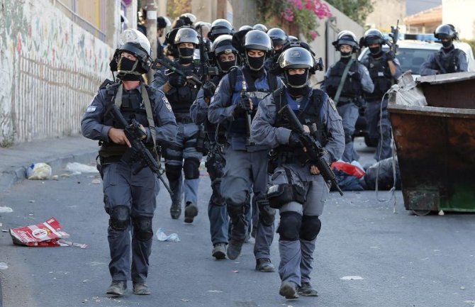 Zapadna obala: Izbodena na smrt u svom krevetu 13 godišnja djevojčica 