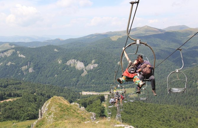 Ljetnja sezona u Kolašinu:Panoramska vožnja žičarom, nacionalna jela...