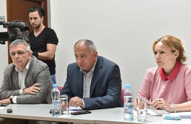 Lazović: Prioritet u Crnoj Gori bolja dostupnost širokopojasnog interneta