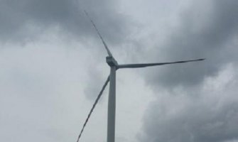 Na Krnovu montirane tri vjetrenjače 