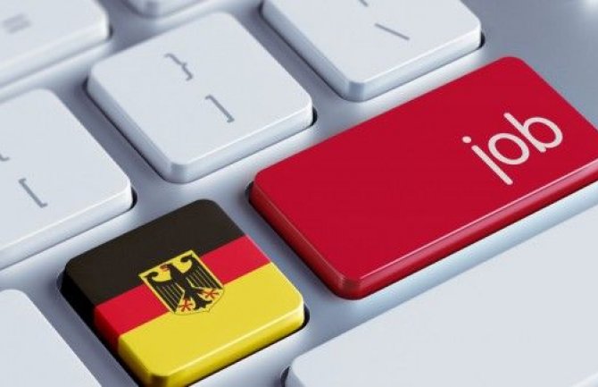 Šansa za 300 državljana Crne Gore