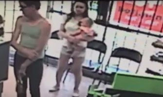 Potresan snimak pokušaja otmice djeteta iz prodavnice (VIDEO)